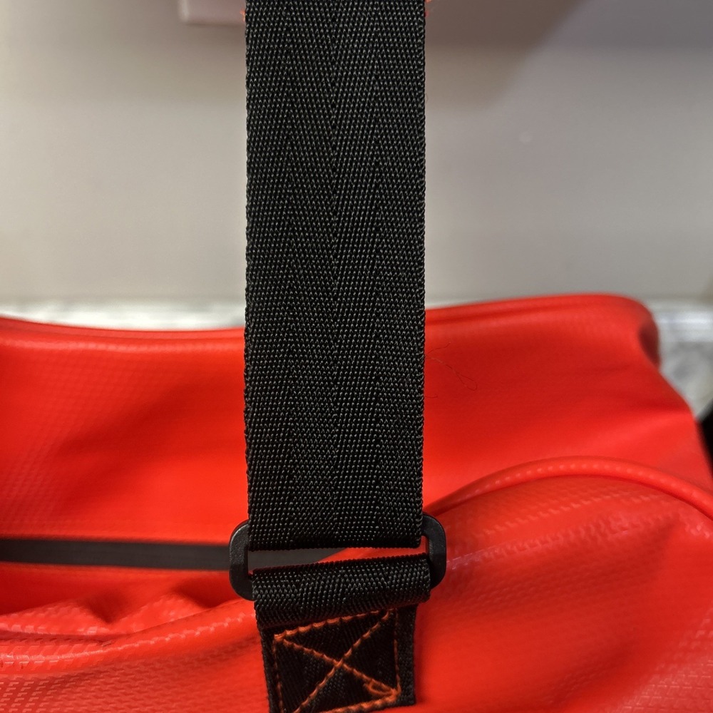 Wilson Infrared Tennis Duffle Bag - Picture 9 of 16
